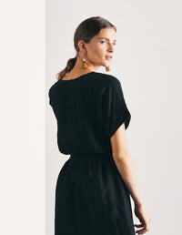 Annie dress Electric Heart printed 100% Silk with a tie belt. Slinky shift dress. Black with printed front. Back view close-up