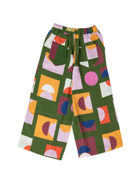 DEVOI Annalise trousers in 100% linen, in our Olive Just Pretend print. Cropped linen trouser pants with pockets. Back flat lay view.