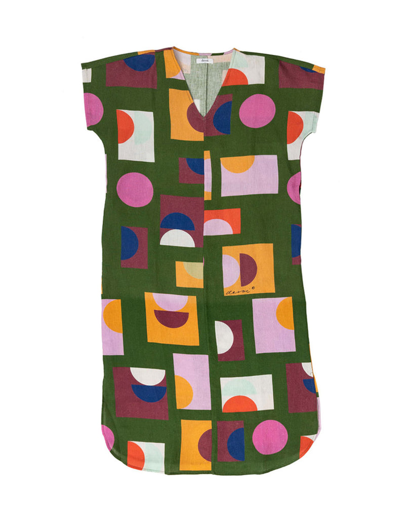 DEVOI green Ivy dress in our Olive Just Pretend print. 100% Linen. Dress has a v-neck, short sleeves and a front and back centre seam. The dress comes with a belt in self fabric to tie at the waist. Front flat lay