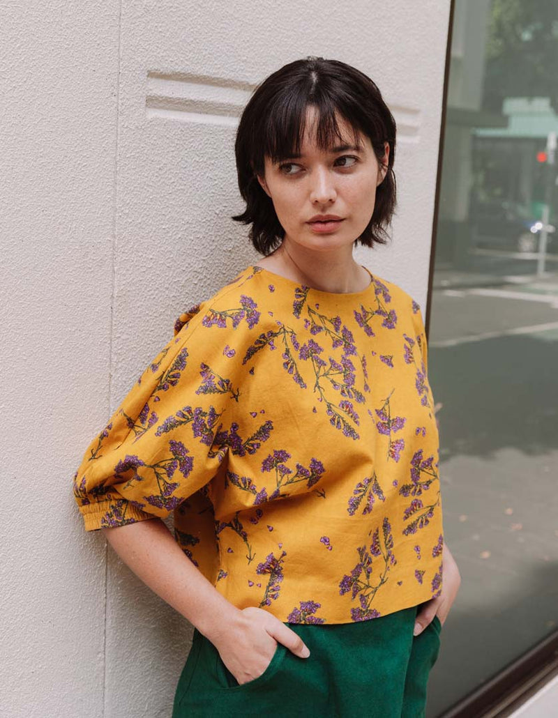 DEVOI Valerie women's linen Top in the hand-painted Scalavender print.