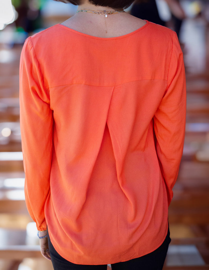 DEVOI Everleigh blouse - B Orange. Back view