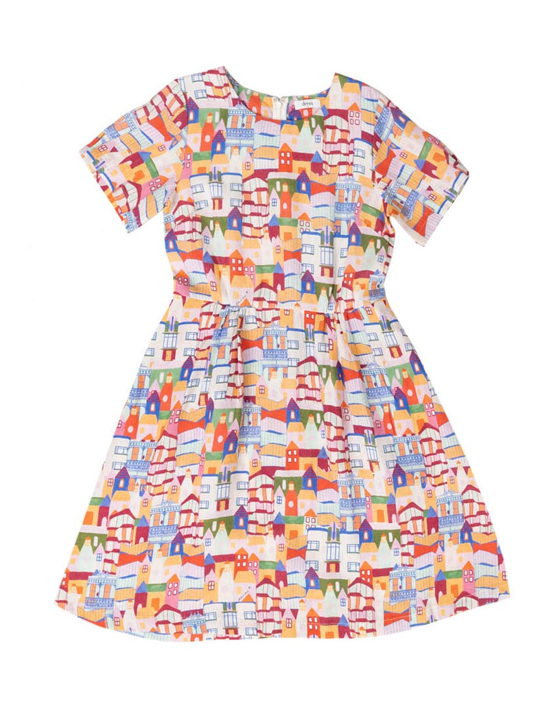 DEVOI White Urban Scapes Dorothy dress in printed Linen. Round neckline. Knee length. Short sleeves. Pockets. Front flat lay view.